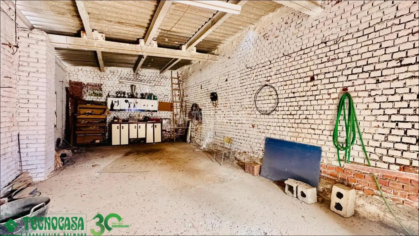 Terreno industrial en venta en Quero
