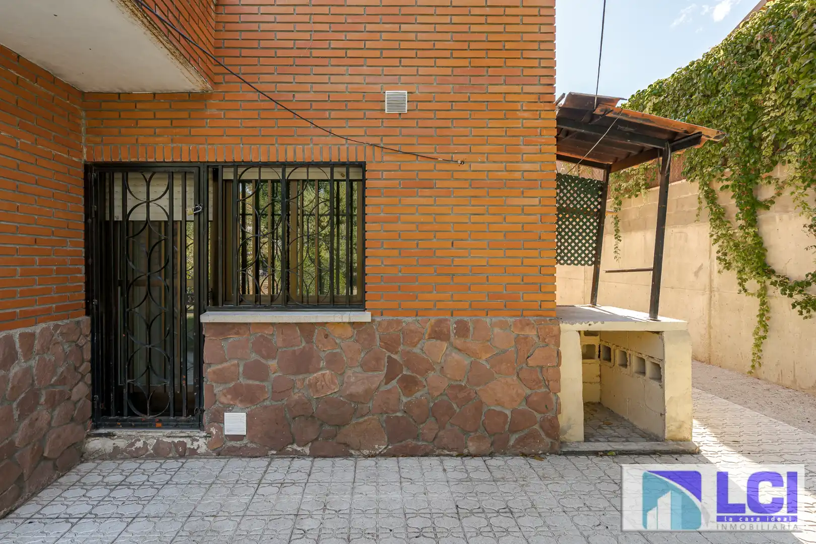 Vista exterior de Casa o chalet en venta en Villalbilla con Calefacción, Jardín privado y Terraza