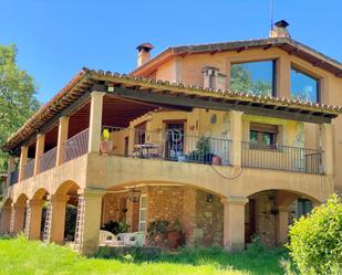 Vista exterior de Casa o xalet en venda en Hoyos amb Aire condicionat i Terrassa