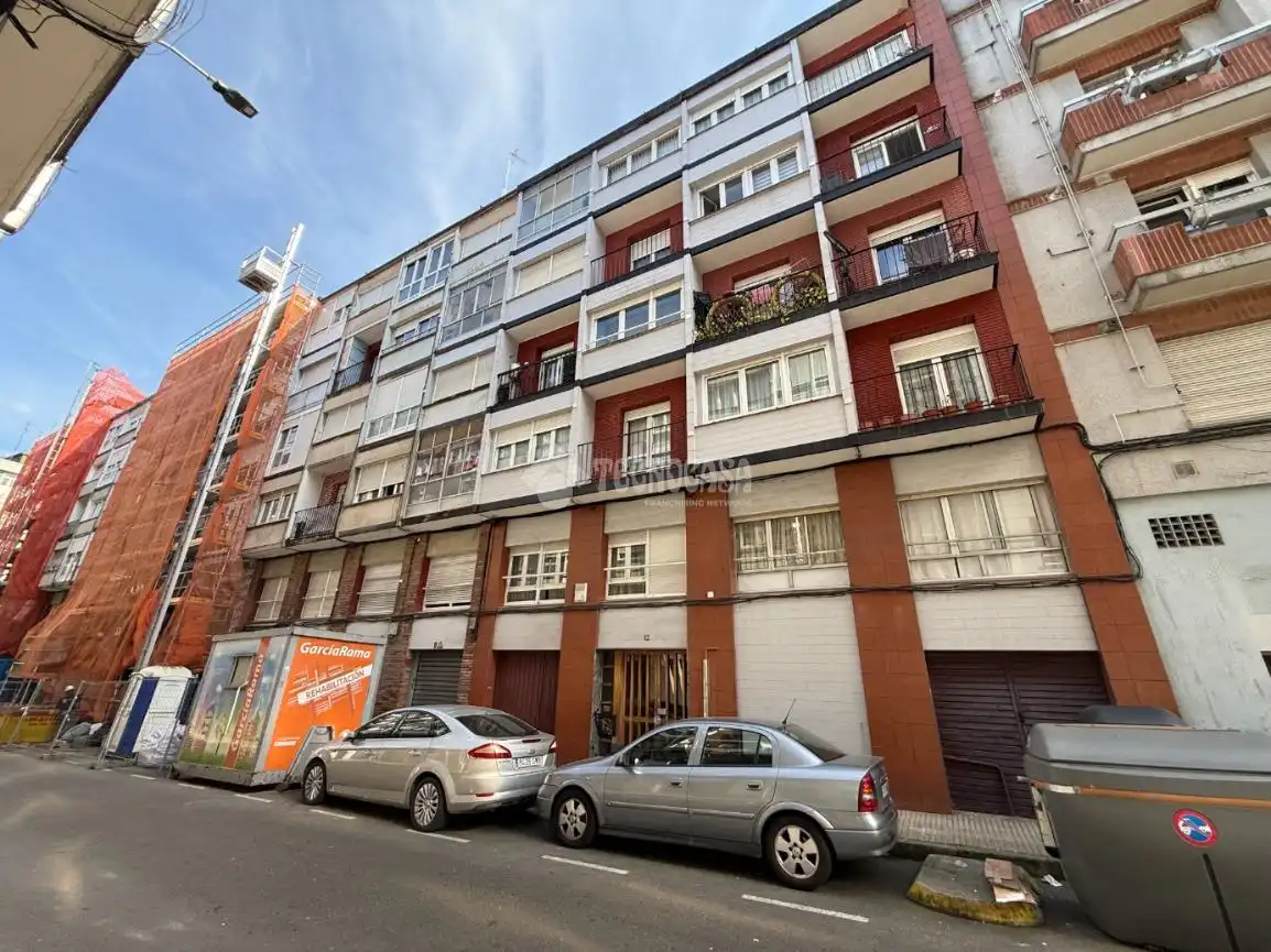 Vista exterior de Piso en venta en Gijón 