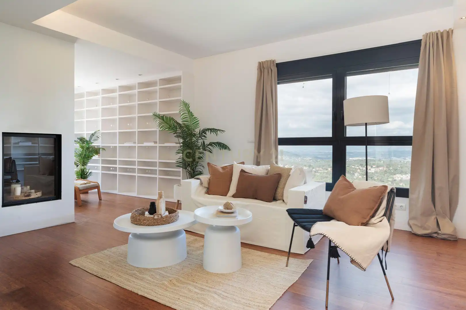Sala d'estar de Casa o xalet en venda en Sant Cugat del Vallès amb Aire condicionat, Jardí privat i Traster