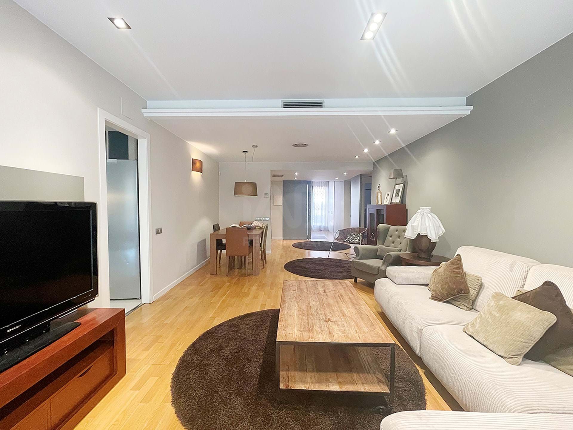 Living room of Flat for sale in Sabadell  with Air Conditioner, Heating and Terrace