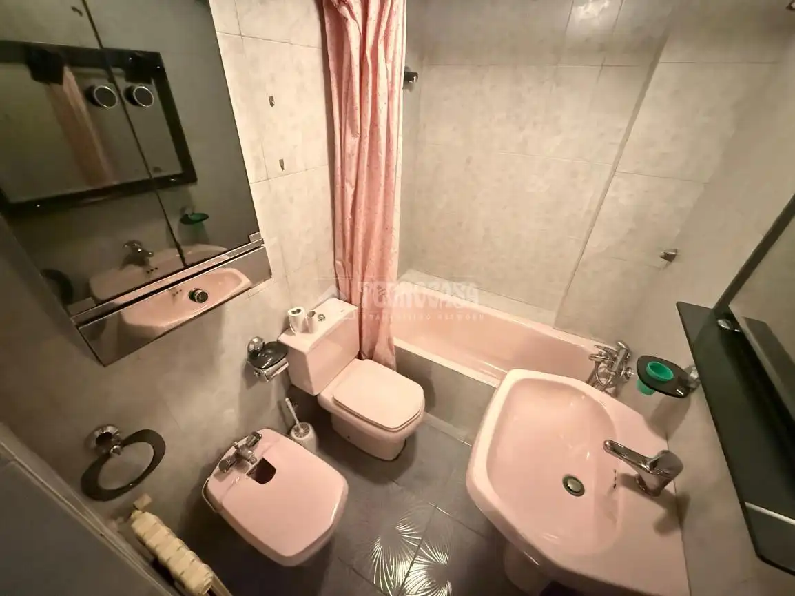 Bathroom of Flat for sale in Zaragoza  with Heating, Storage room and Furnished