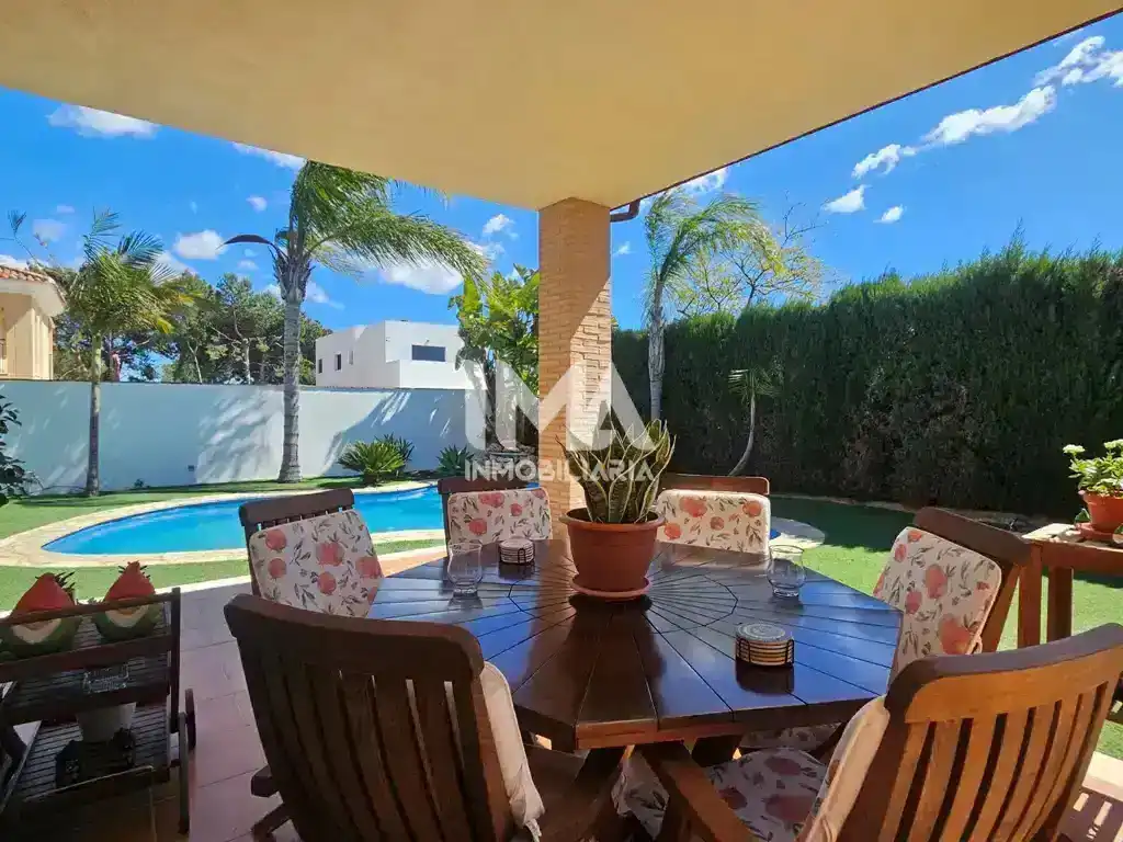 Terrassa de Casa o xalet en venda en Bétera amb Aire condicionat, Calefacció i Jardí privat