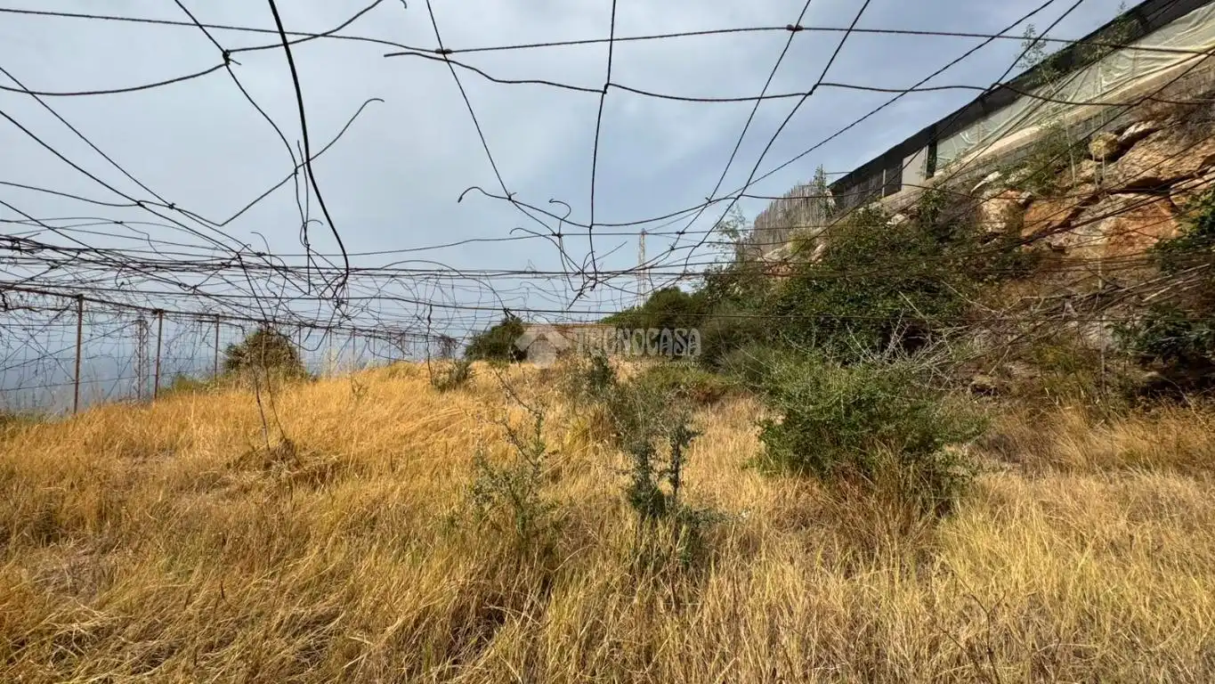 Terreno en venta en Albuñol