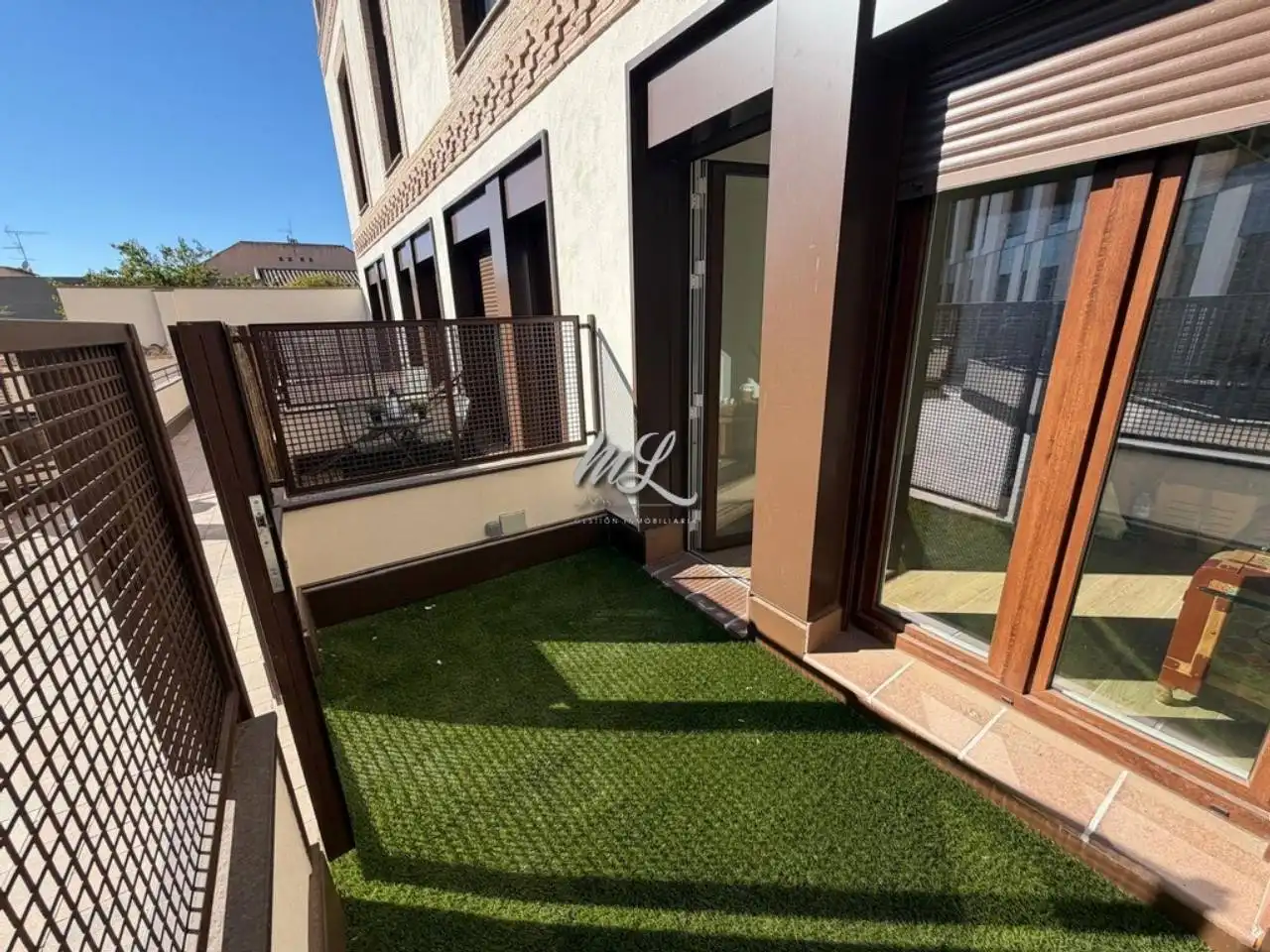 Terrassa de Dúplex en venda en Toledo amb Calefacció, Traster i Piscina comunitària
