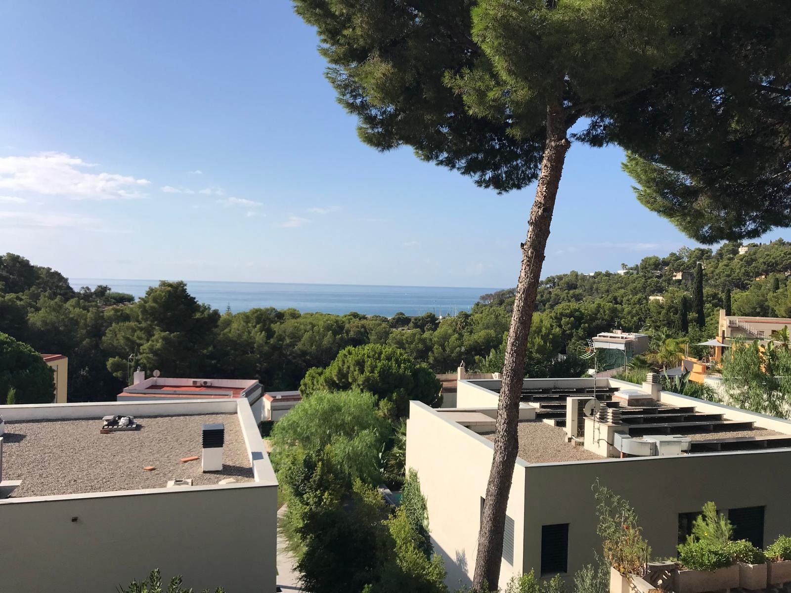 Jardí de Apartament en venda en Castelldefels amb Calefacció