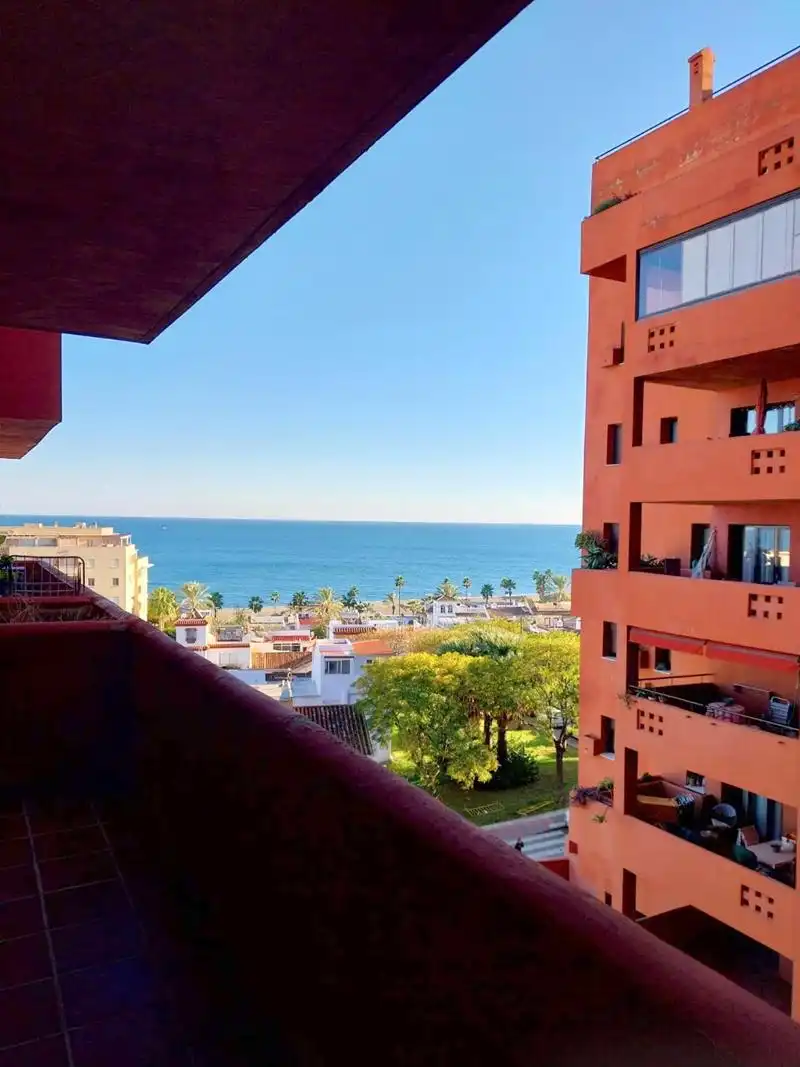 Habitación de Piso en venta en Estepona con Aire acondicionado, Calefacción y Jardín privado