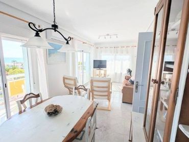 Apartament amb piscina de lloguer a NEPTUNO