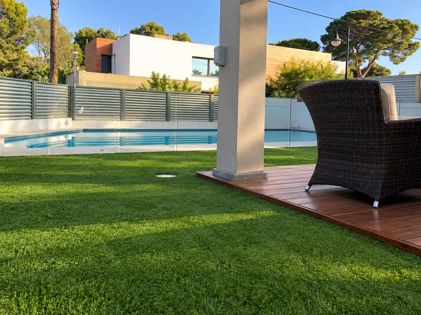 Casa aparellada amb jardí en venda a Avinguda dels Pins 26, imagen 5