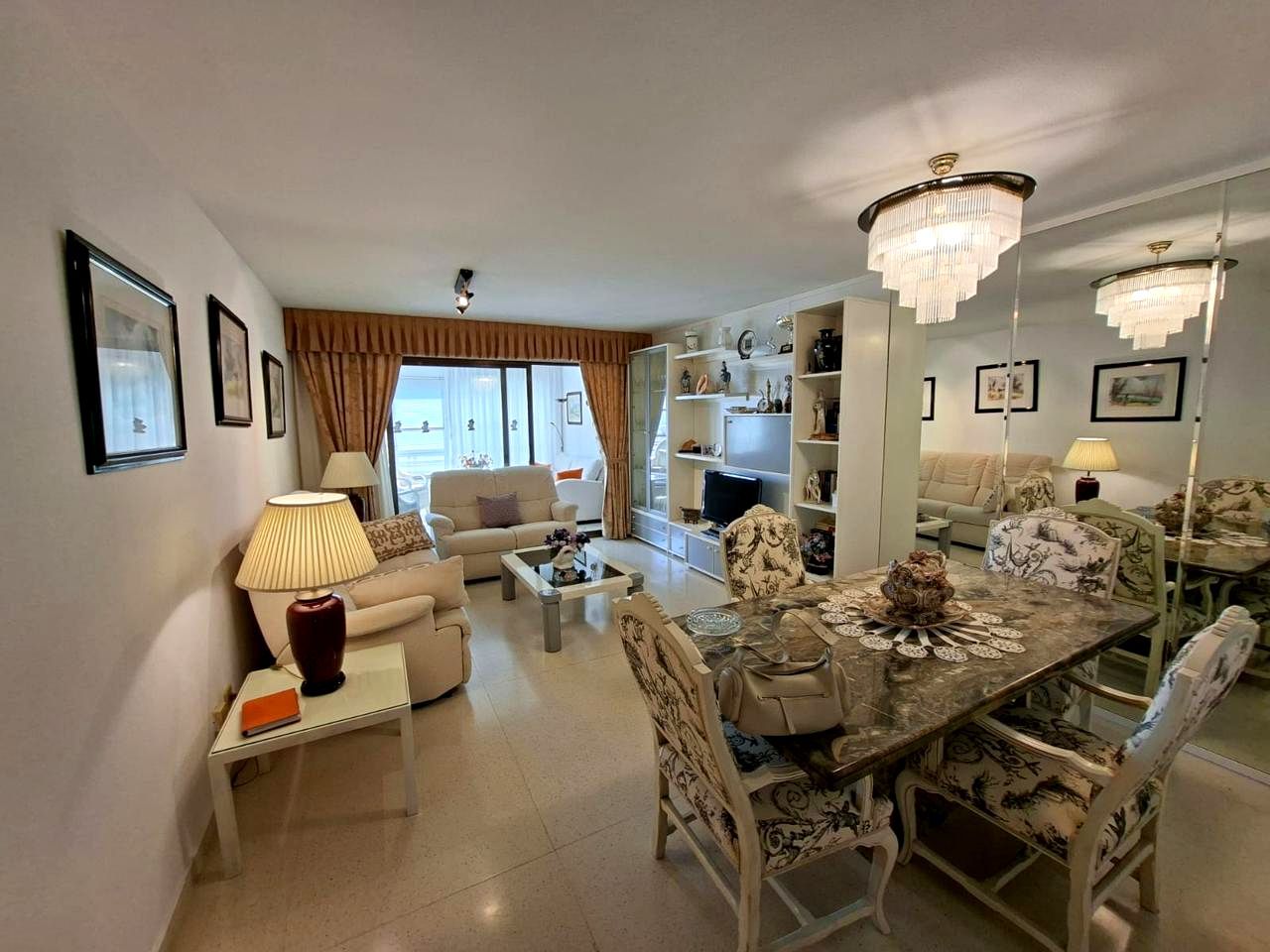 Sala d'estar de Pis en venda en Benidorm amb Aire condicionat, Terrassa i Traster