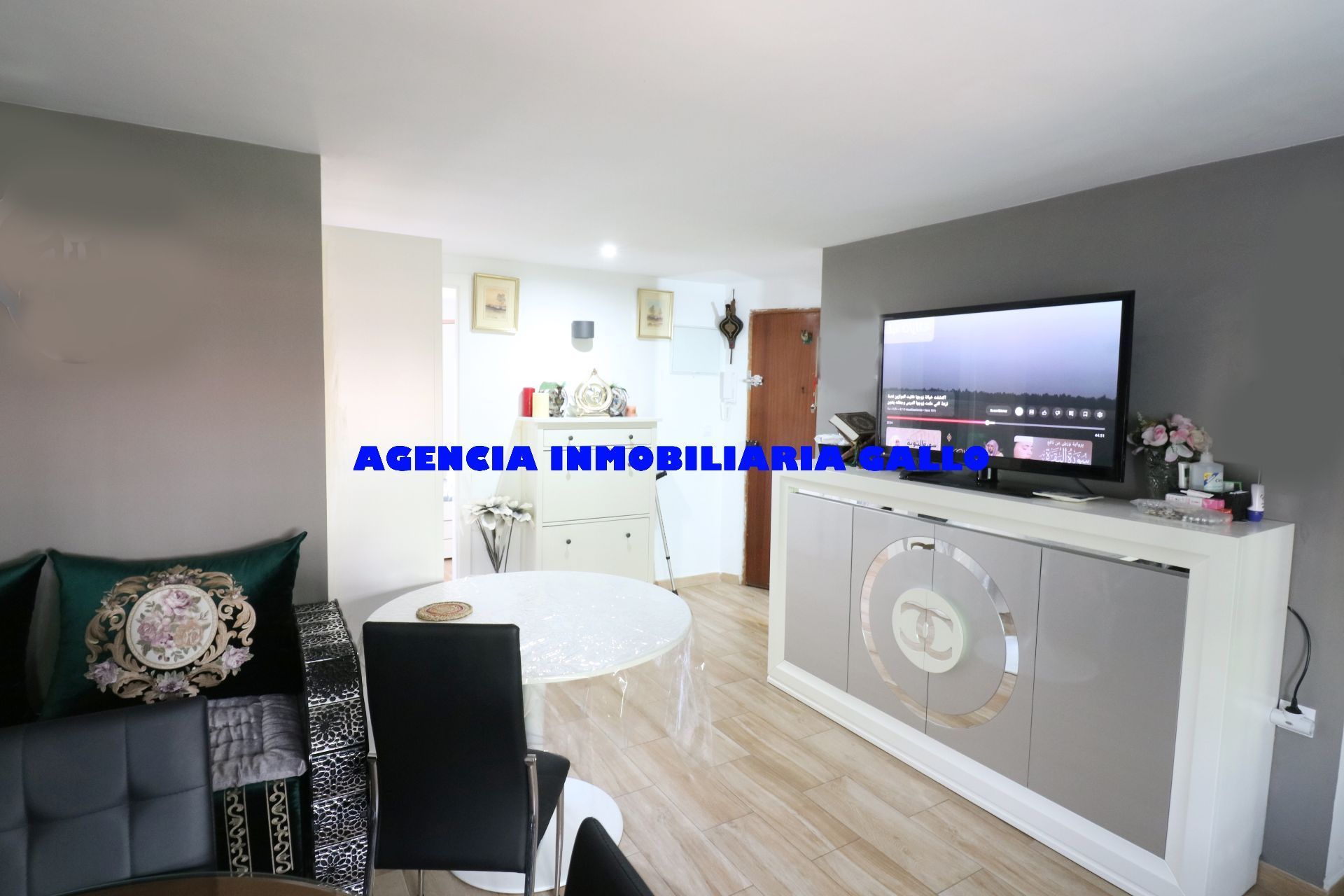 Sala d'estar de Pis en venda en  Sevilla Capital