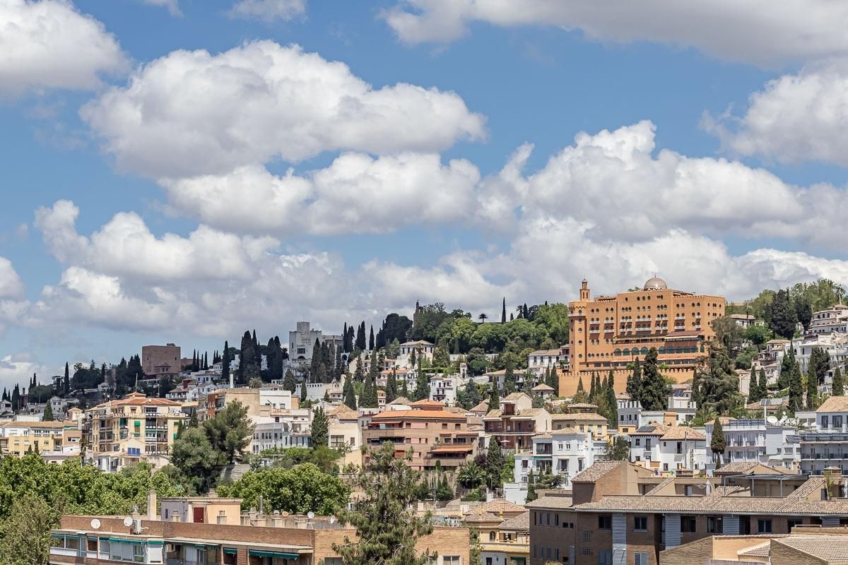 Vista exterior de Casa o xalet en venda en  Granada Capital amb Aire condicionat, Calefacció i Terrassa