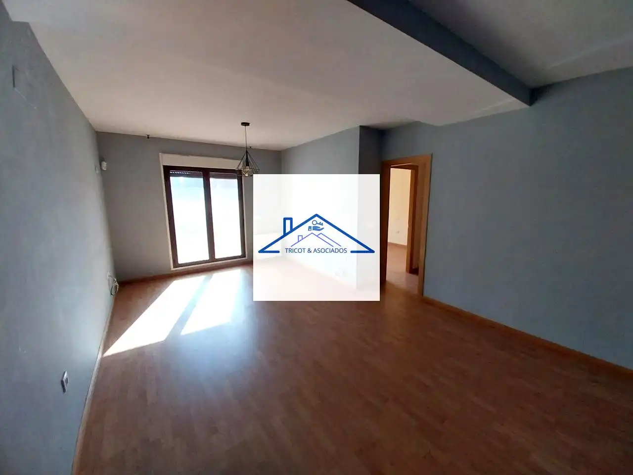 Wohnzimmer von Erdgeschoss zum Verkauf in Ocaña mit Heizung, Privatgarten und Abstellraum