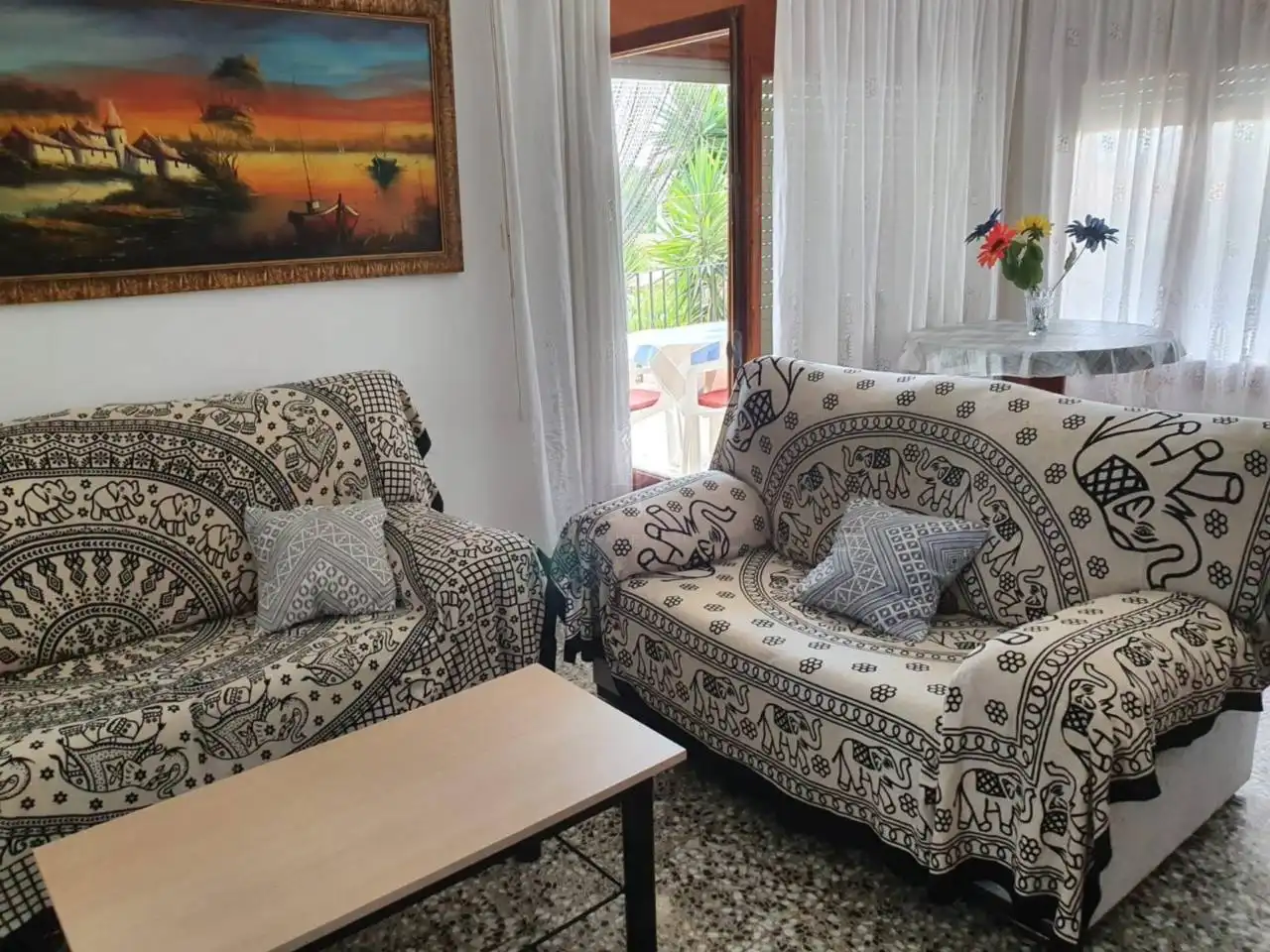 Sala de estar de Piso de alquiler en Vinaròs con Jardín privado, Terraza y Amueblado