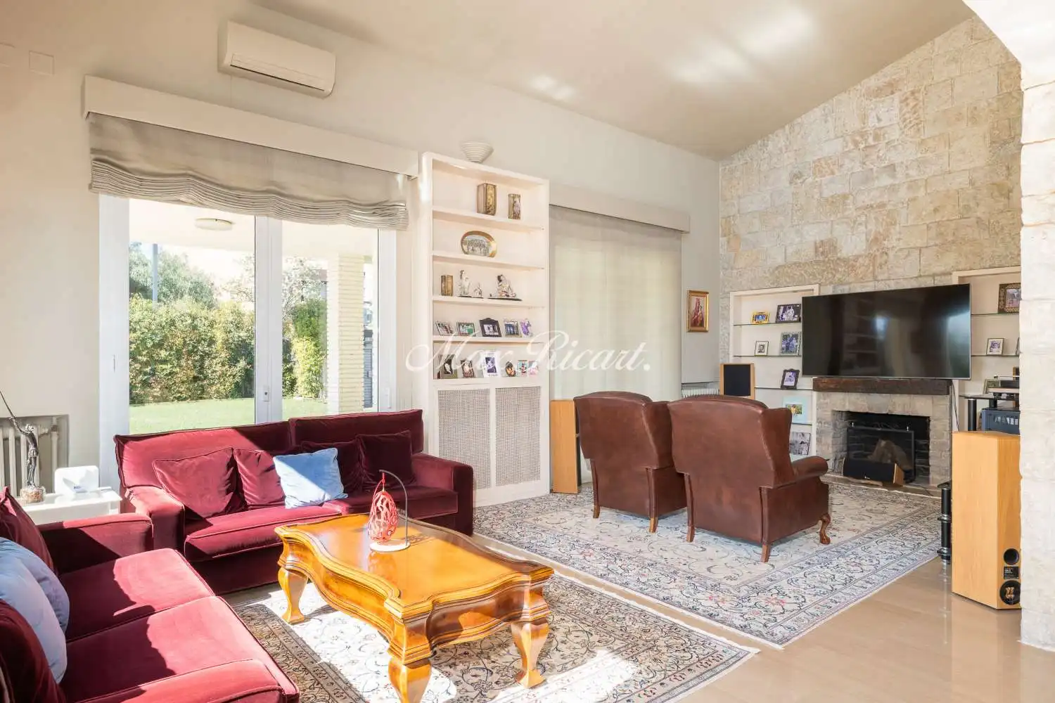 Living room of Houses for rent in Barcelona  with Air Conditioner, Heating and Terrace