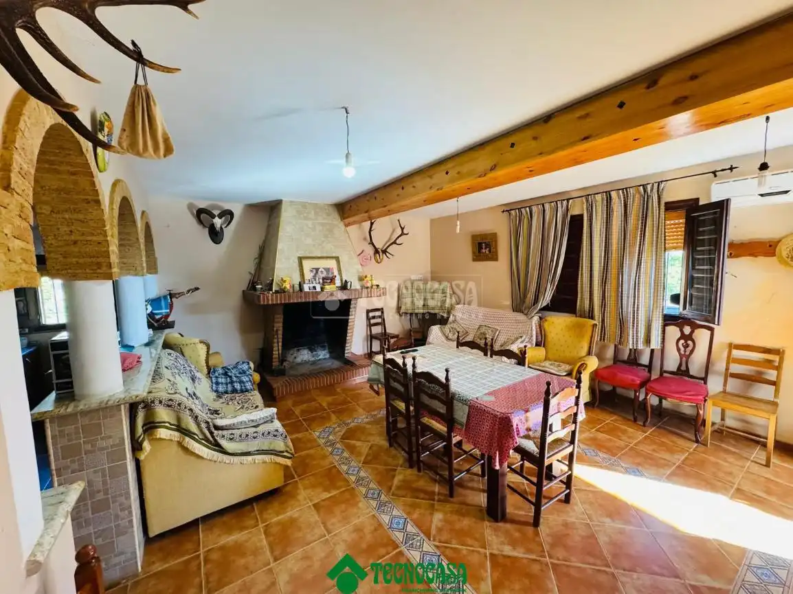 Sala de estar de Finca rústica en venta en Montoro con Aire acondicionado, Calefacción y Amueblado