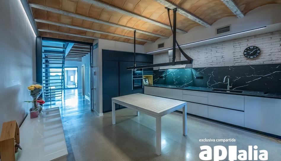 Foto 1 de Casa adosada en venda a Gràcia, Barcelona