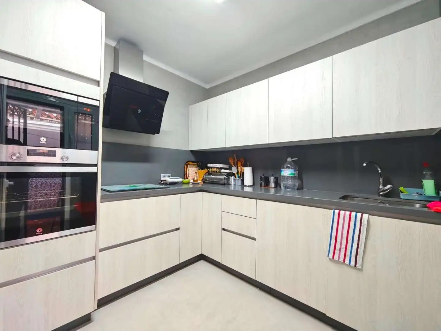 Cocina de Casa o chalet en venta en Vélez-Málaga con Aire acondicionado, Terraza y Trastero