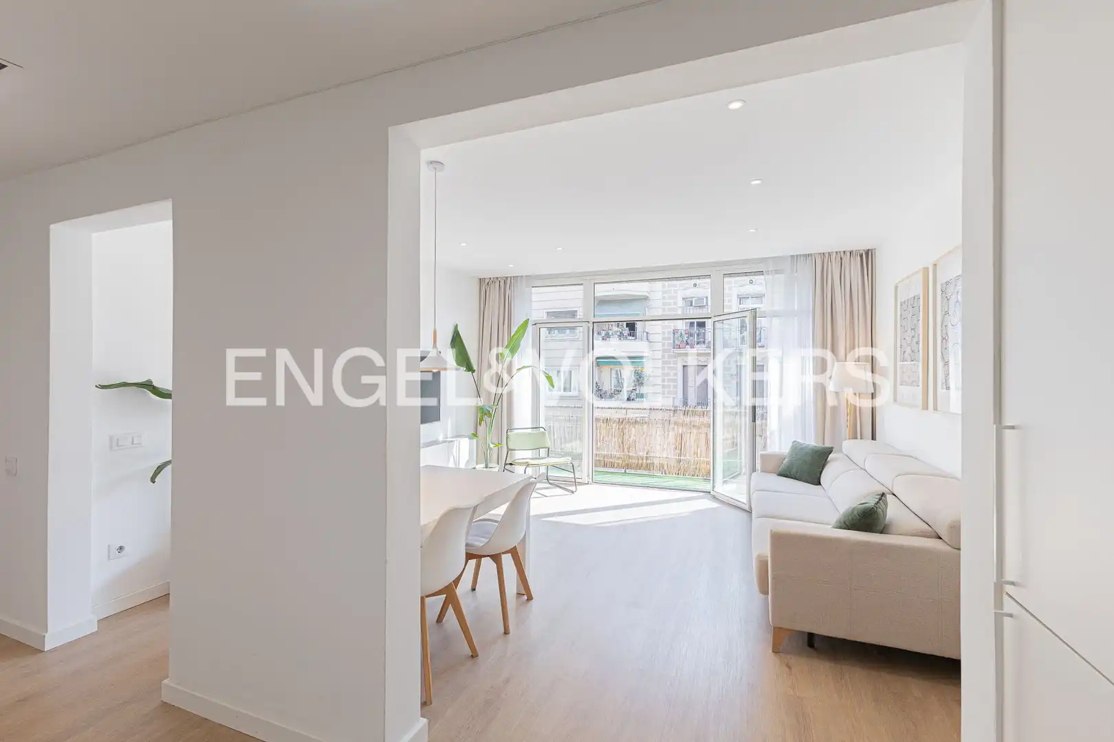 Vista exterior de Piso en venta en Barcelona con Aire acondicionado, Calefacción y Parquet