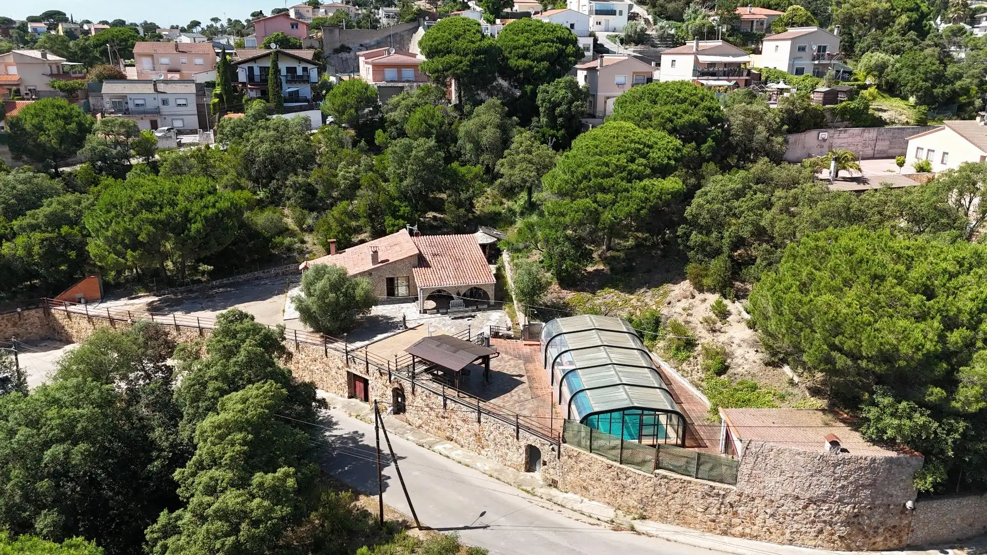 Detached house with pool for sale in Carrer Carrer Farigola, imagen 3
