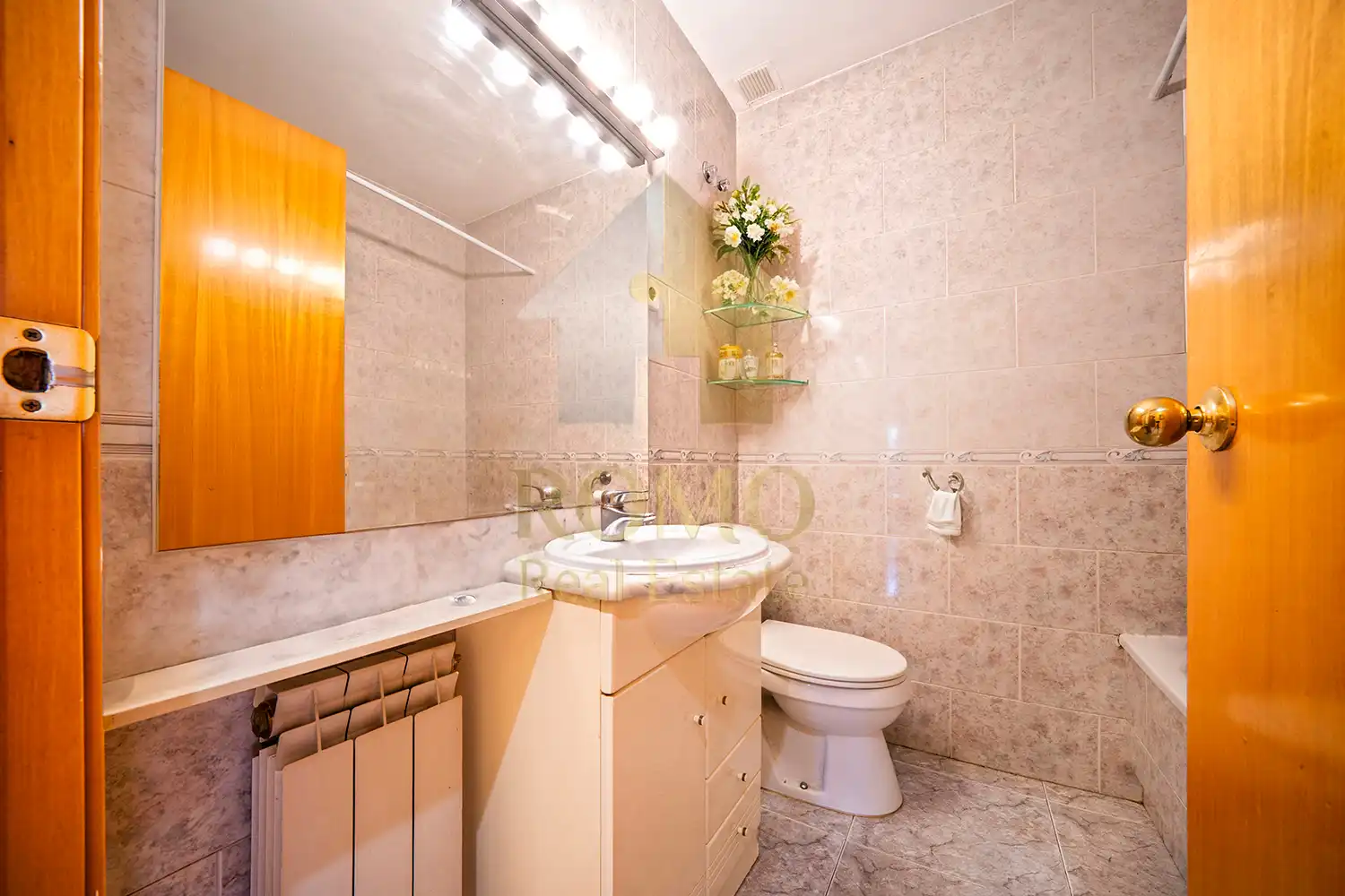 Baño de Piso en venta en Santa Perpètua de Mogoda con Calefacción