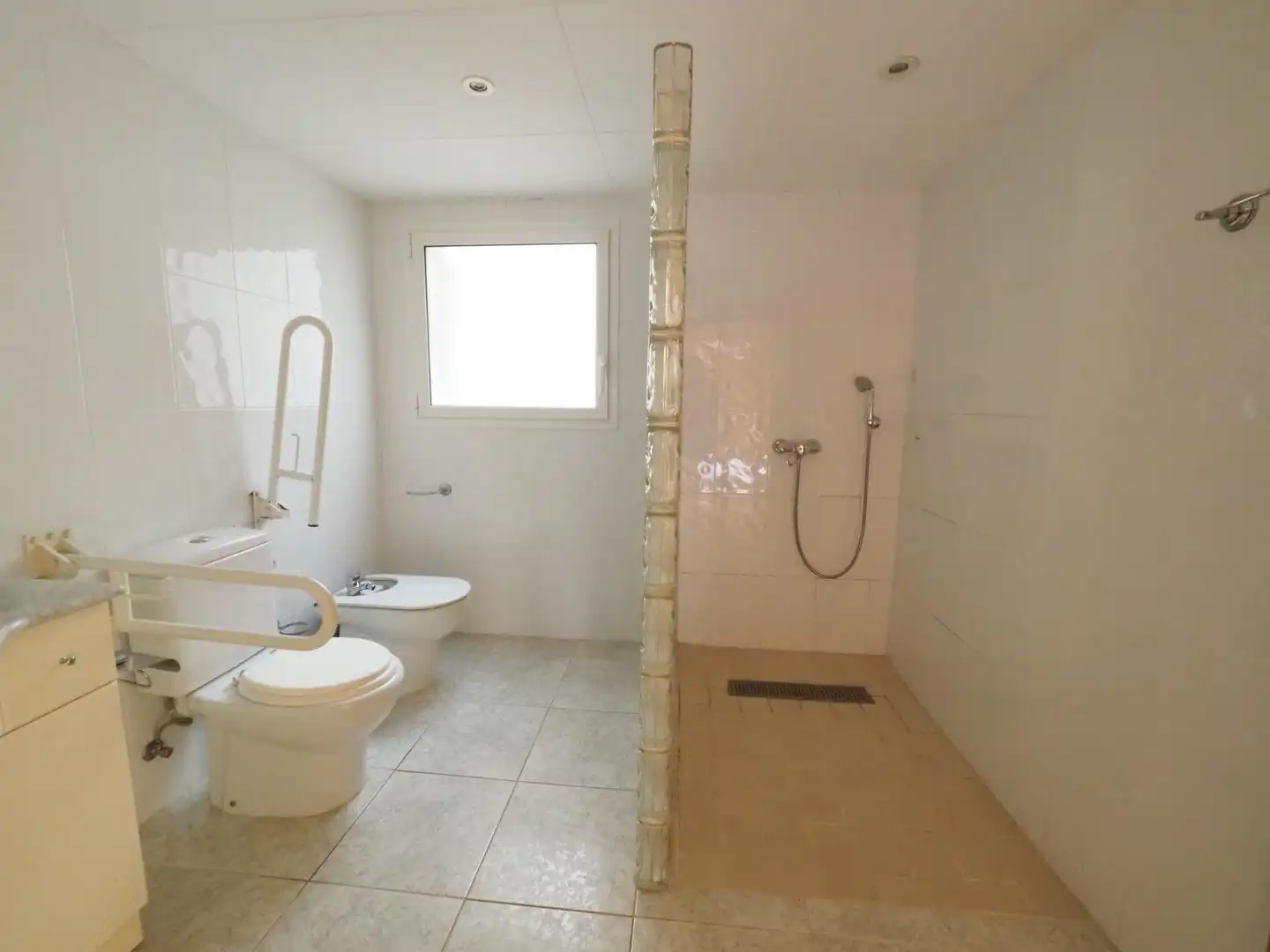 Bathroom of Flat for sale in Prats de Lluçanès  with Balcony