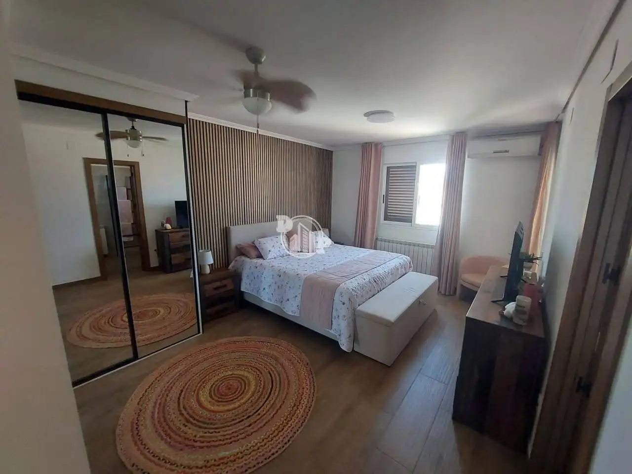 Dormitori de Casa adosada en venda en Benidorm amb Jardí privat