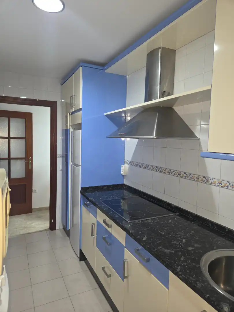 Cocina de Piso de alquiler en Badajoz con Aire acondicionado, Calefacción y Jardín privado