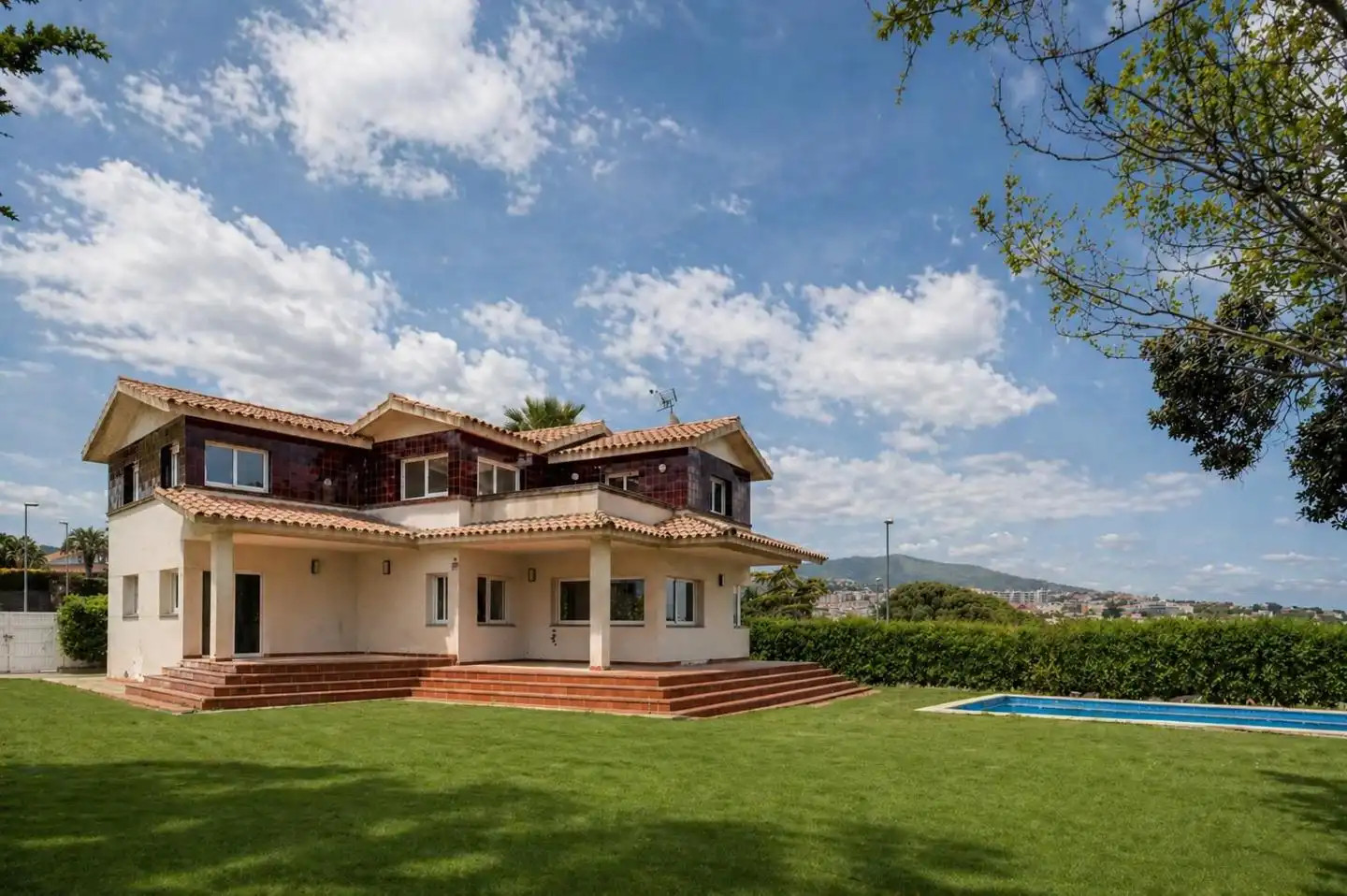 Vista exterior de Casa o xalet en venda en El Masnou amb Calefacció, Jardí privat i Terrassa
