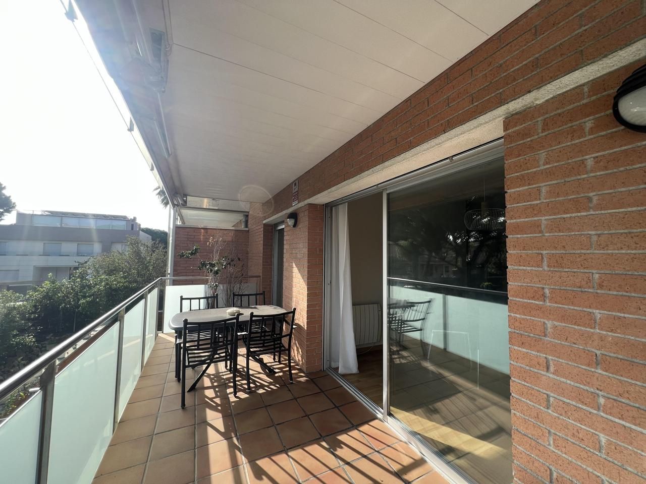 Flat for rent in Carrer de Roses, Gavà Mar