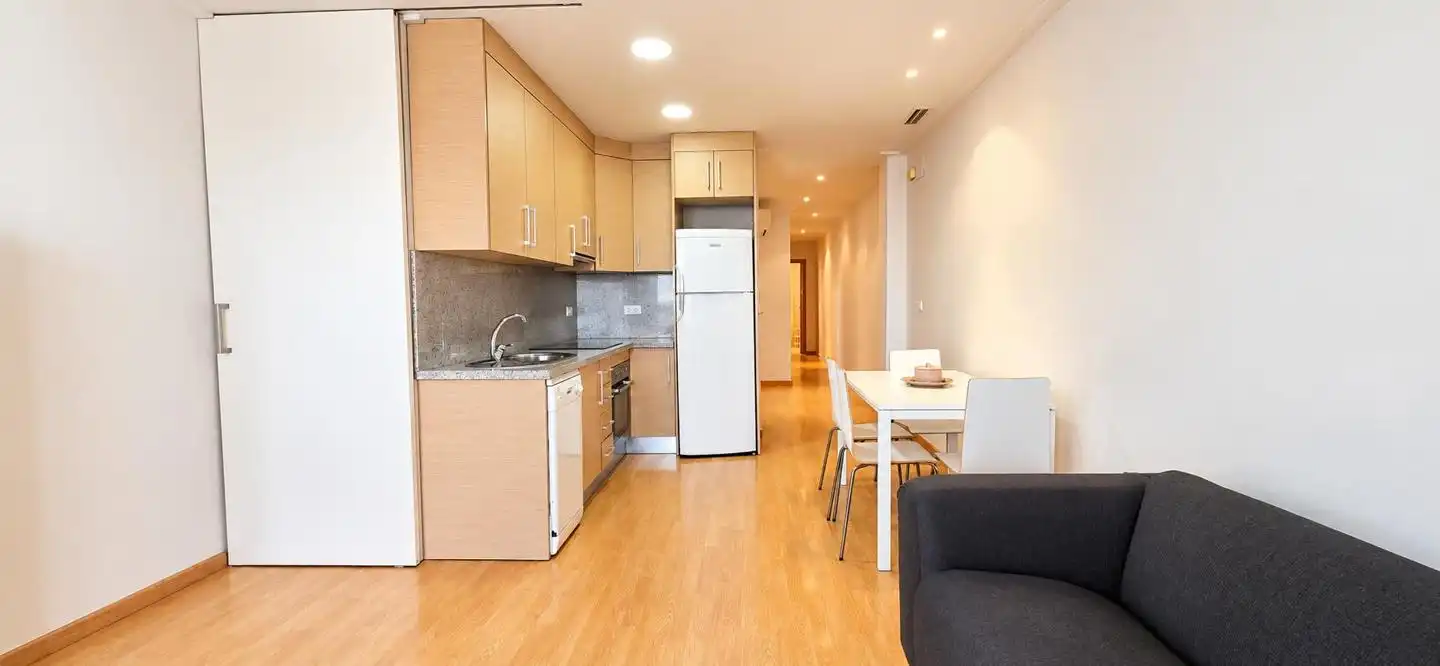 Flat for rent in Plaza Crevillente - Antiguos Juzgados - El Asilo