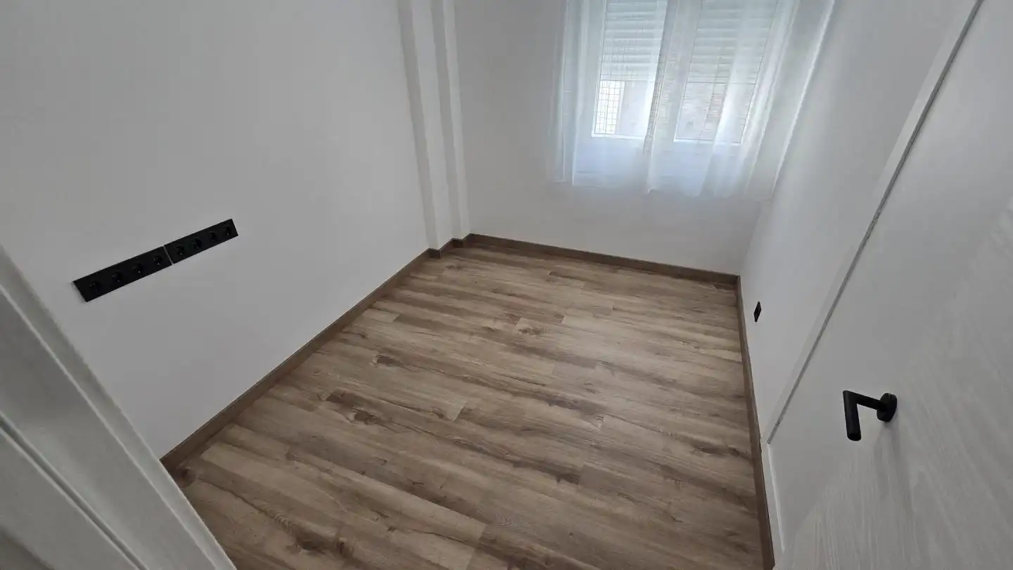 Schlafzimmer von Wohnung zur Miete in Gandia mit Klimaanlage, Terrasse und Möbliert