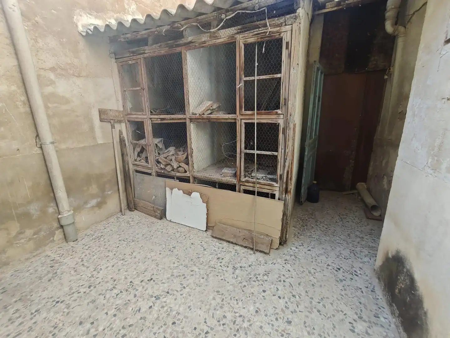 Vista exterior de Casa o xalet en venda en Elda amb Terrassa i Traster