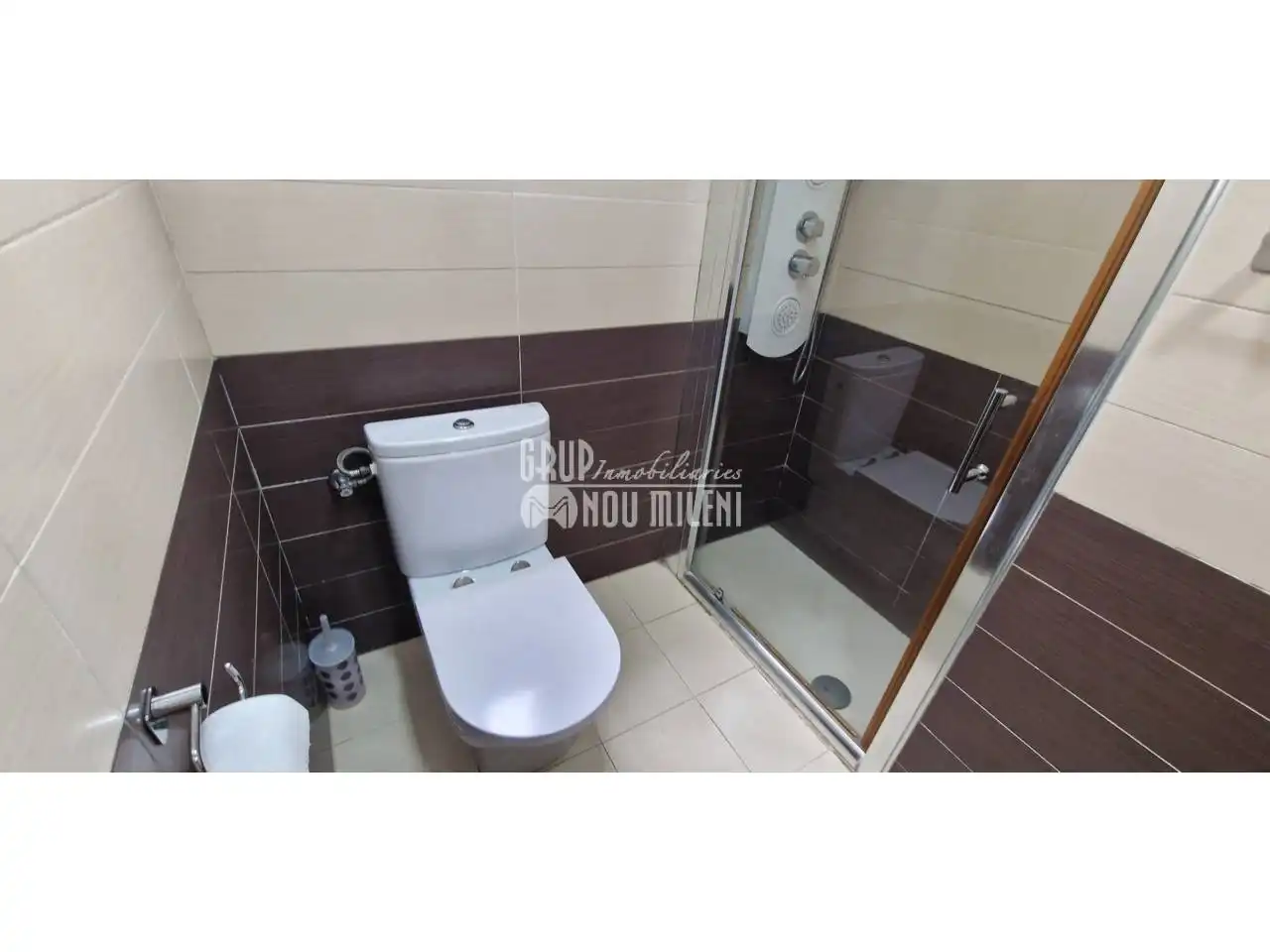 Baño de Piso de alquiler en Benifaió con Balcón