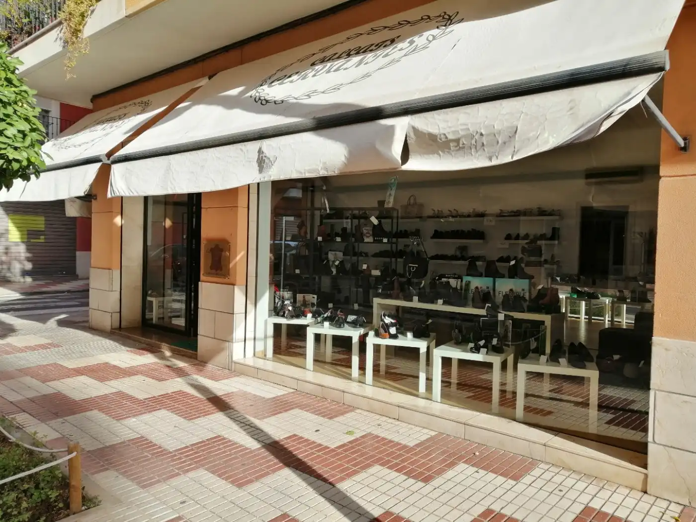 Business premises for sale in Calle Calle de Cervantes, imagen 4