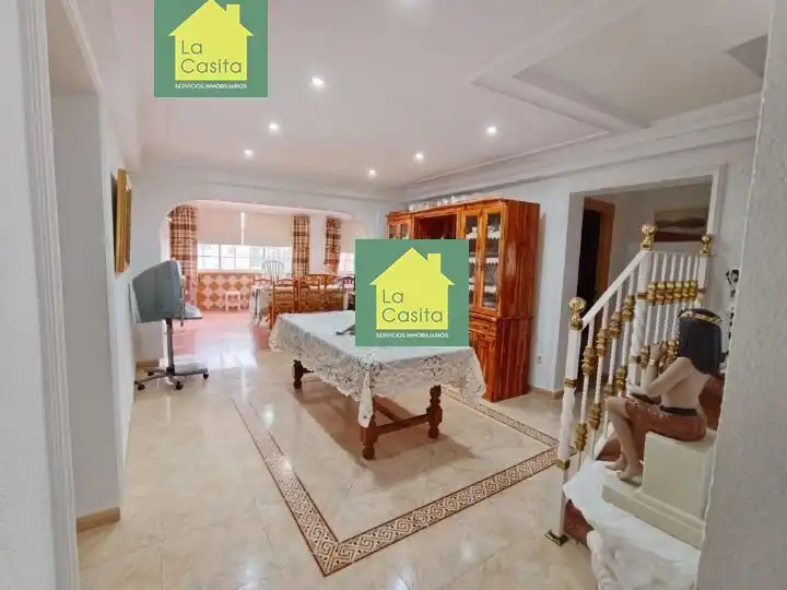 Casa o xalet en venda en Albacete amb Aire condicionat, Jardí privat i Traster