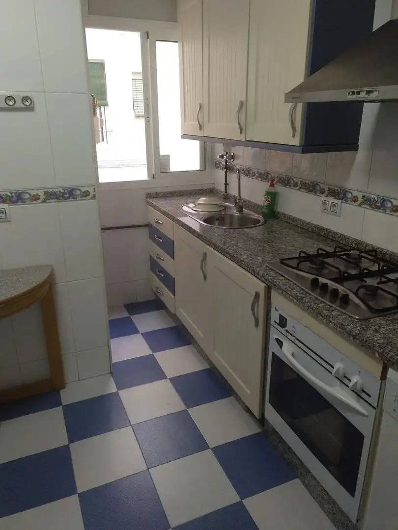 Cocina de Piso de alquiler en Sevilla con Aire acondicionado, Amueblado y Horno