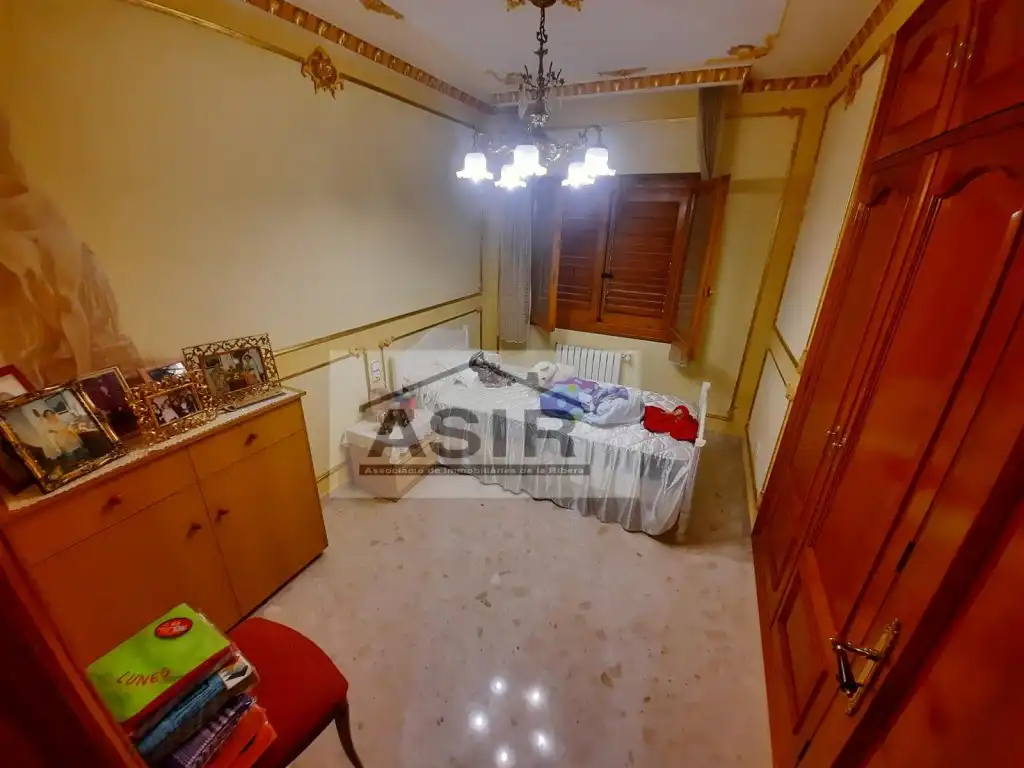 Dormitori de Casa o xalet en venda en Albalat de la Ribera amb Aire condicionat, Calefacció i Jardí privat