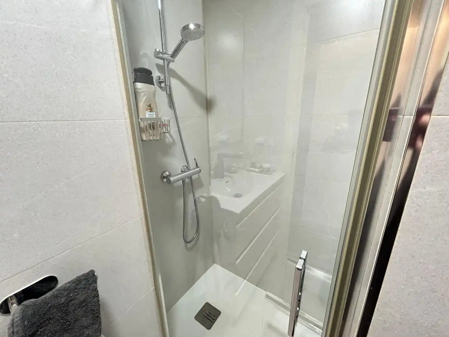 Baño de Piso en venta en Sevilla con Aire acondicionado y Balcón