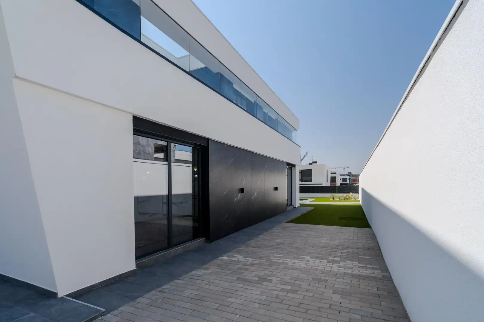 Casa pareada con piscina en venta en Calle Calle Tallín, imagen 45