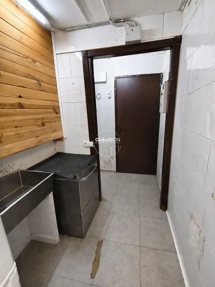 Commercial properties for transfer in Del Taulat, El Poblenou