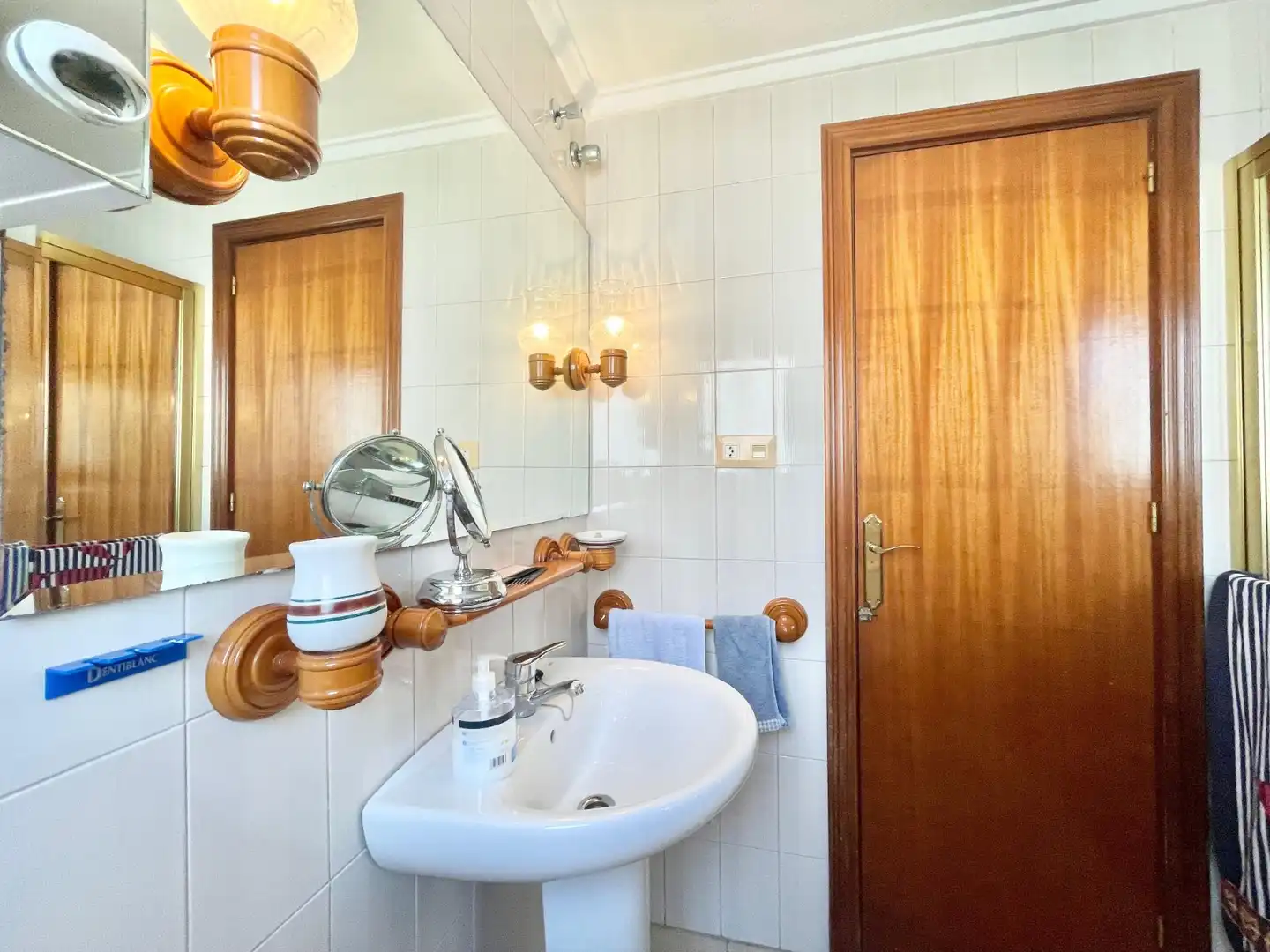 Badezimmer von Erdgeschoss zur Miete in Torrevieja mit Klimaanlage, Heizung und Terrasse