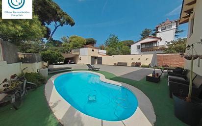Piscina de Casa o xalet en venda en Sant Fost de Campsentelles amb Jardí privat, Traster i Piscina