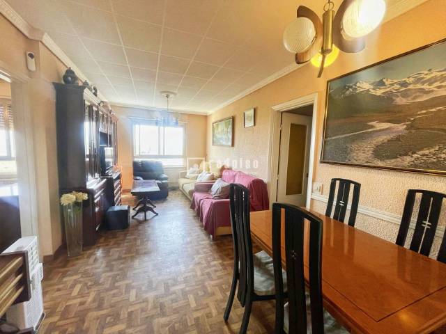 Piso en Venta en CAMINO VIEJO DE VILLAVERDE en Orcasitas