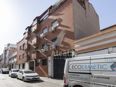 Pis amb jardí en venda a Puente de Vallecas