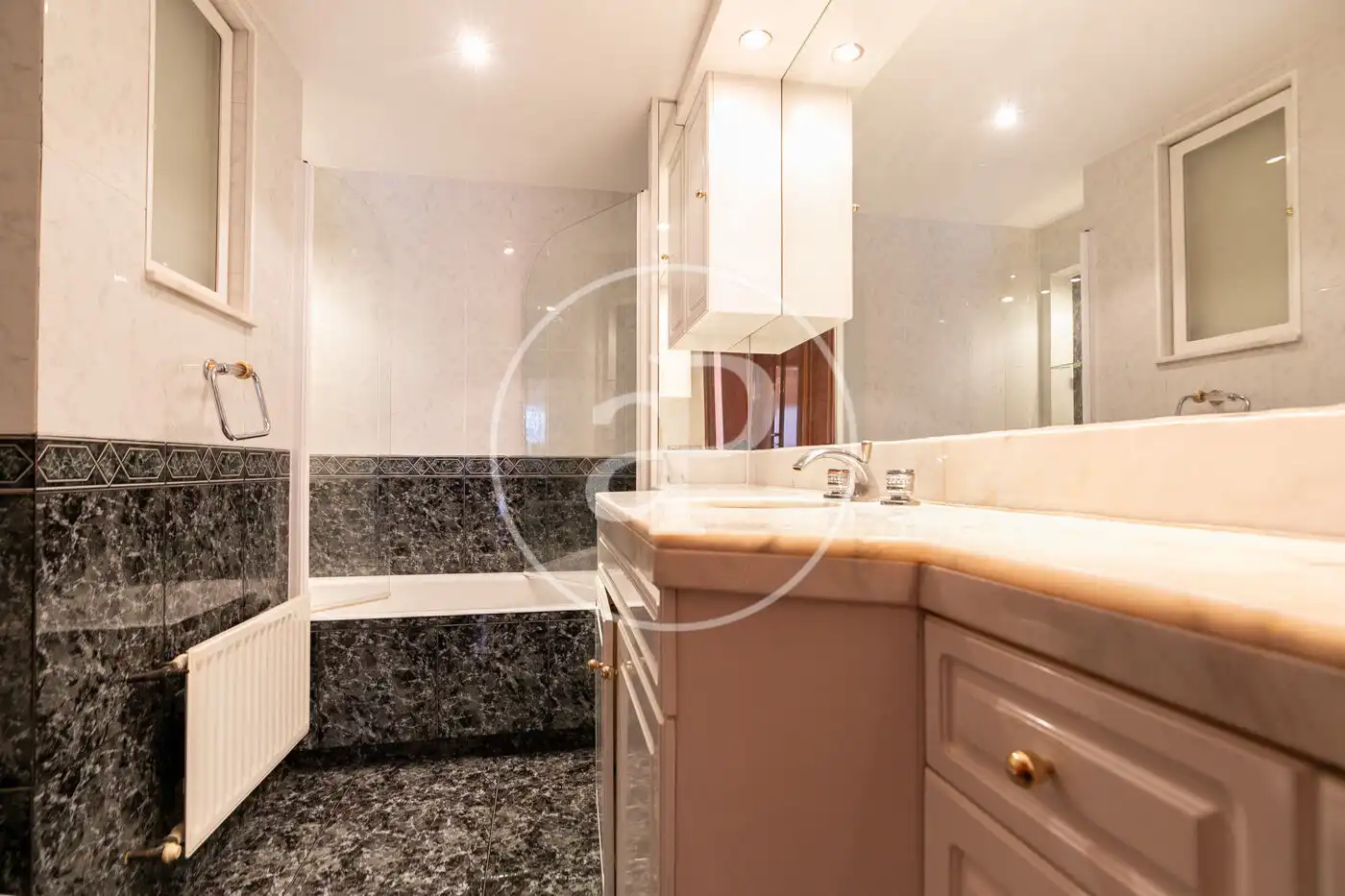 Baño de Piso en venta en Barcelona con Aire acondicionado, Calefacción y Balcón