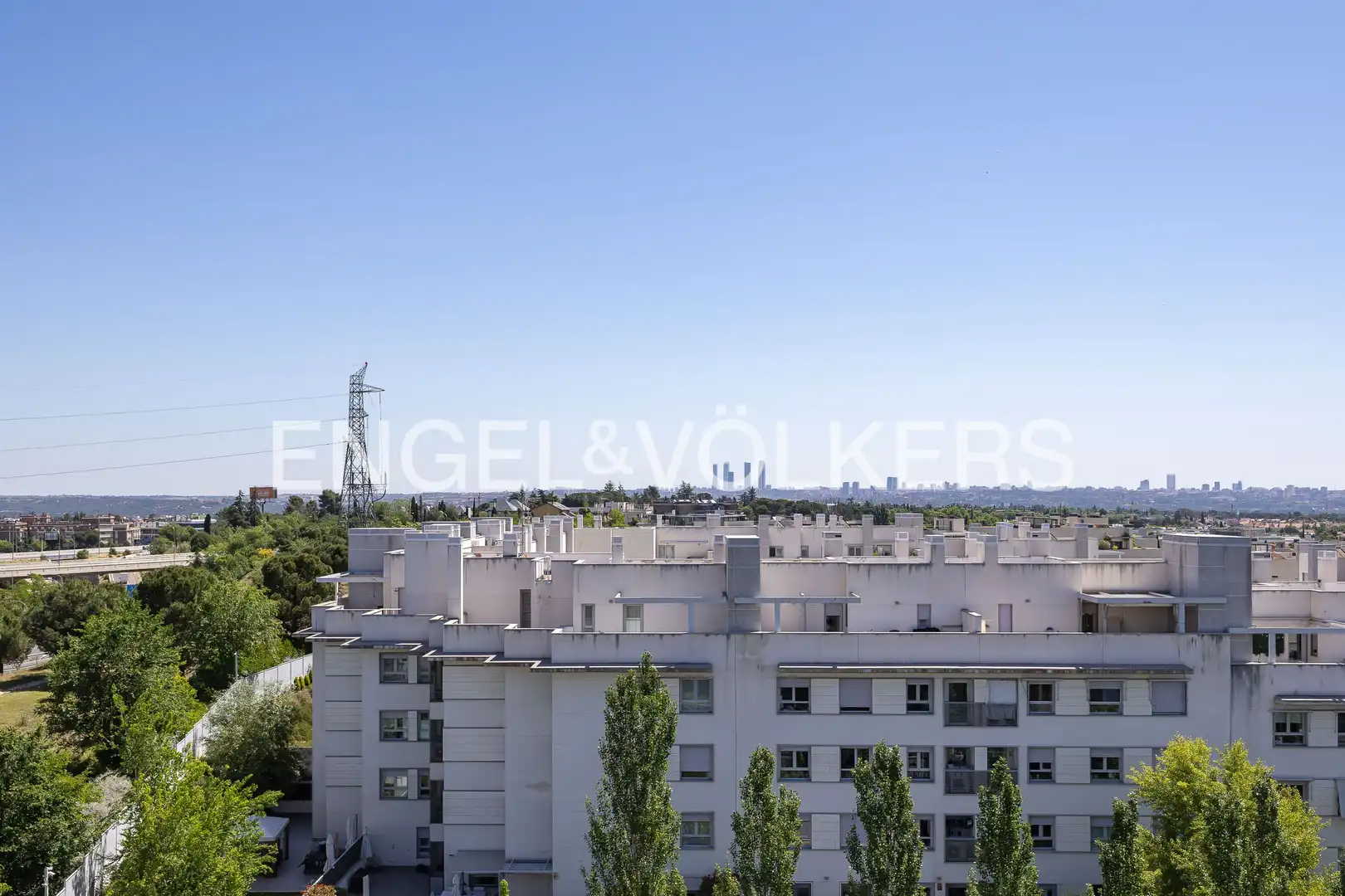 Terrace of Attic for sale in Madrid  with Air Conditioner, Heating and Private garden