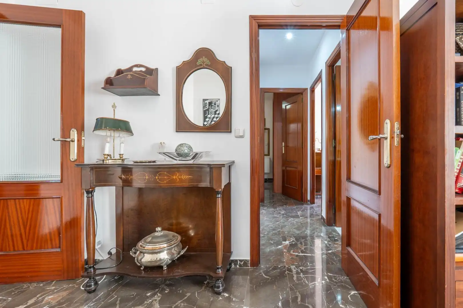 Flat for sale in Granada  with Heating and Furnished