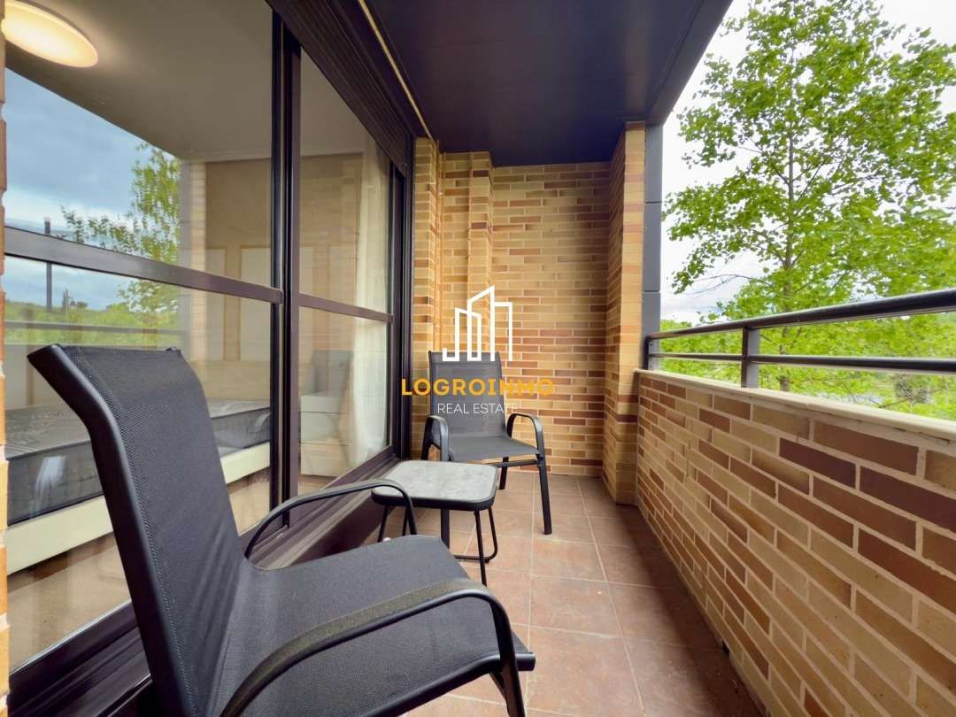 Terrassa de Pis en venda en  Logroño amb Aire condicionat, Calefacció i Jardí privat